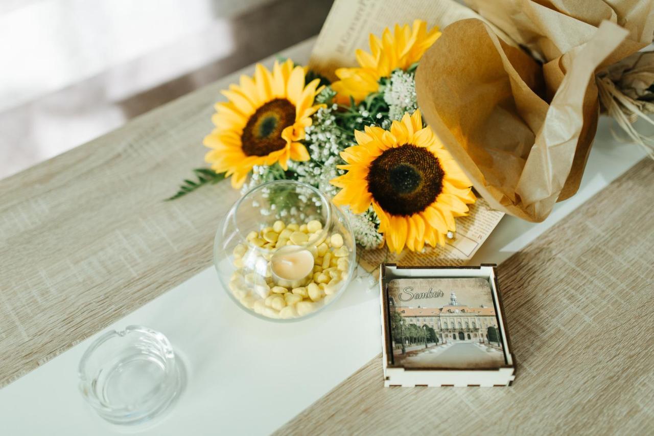 Sunflower سومبور المظهر الخارجي الصورة